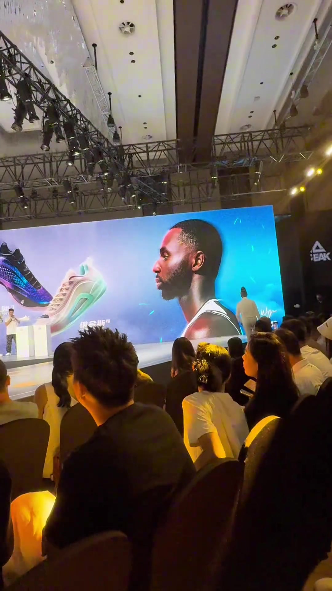 在老妈身边永远是孩子